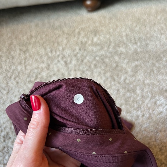 Lululemon Pace Rival Crop Burgundy Color Size 6 - Picture 9 of 9